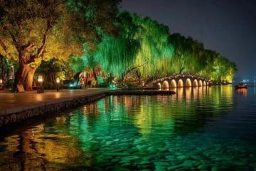 今晚深圳自駕前往廣東惠州夜游西湖，美景盡收眼底！
