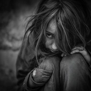原生家庭不好的人，為什么總被貧窮"困住"？這3個真相太扎心