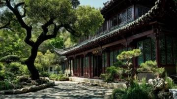 武漢萬松園:不夜城里的味蕾探險之旅