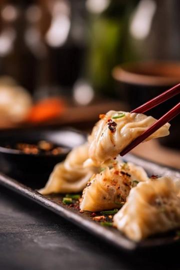 一口團(tuán)圓,一口幸福:餃子——中國年的味道與文化傳承