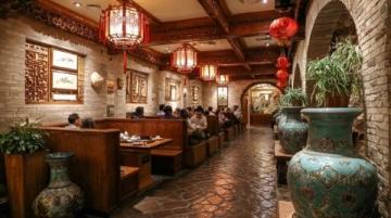 想不到川菜在江門也那么受歡迎,一家川菜館剛開業就坐滿了人