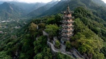 臺灣風光旖旎，人文與美食獨具特色