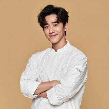 廚小瑞Ya美食: hello,大家好,我是廚小伙瑞哥