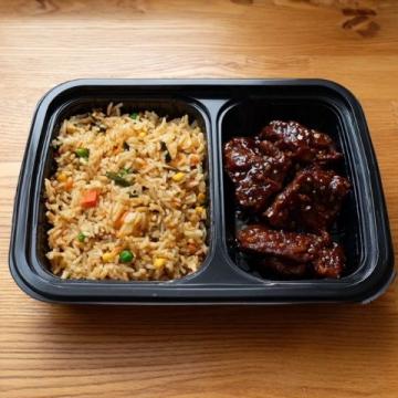 單位食堂20元盒飯引爭議：有人嫌貴有人贊好吃