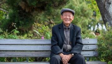 八十四歲依然健康活力:我爸的長壽秘訣與家族基因影響