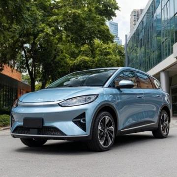表弟勸我不要迷信合資和新能源車，我用8萬元買了長安逸動而不是13萬元的卡羅拉混動