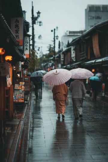 雨天五一假期室內(nèi)游玩攻略:購物美食兩不誤