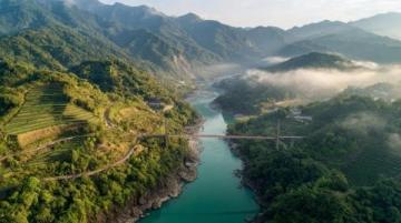 平山清風峽,人少景美，沒有過多雕飾的原生態山谷。因地勢生態原因，空氣十分清新