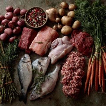 高磷食物推薦：堅果類、動物內臟、海鮮、粗糧類、奶制品等