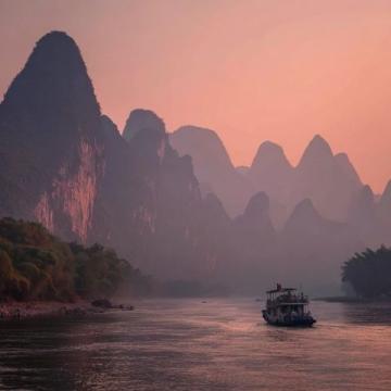 探尋廣東小桂林：清遠(yuǎn)桃花湖治愈心靈之旅記
