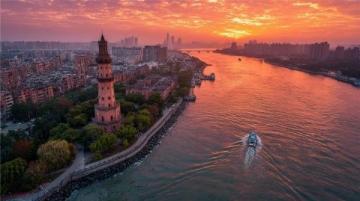 以下是一份廈門旅游攻略,涵蓋景點、美食、住宿等方面內容
