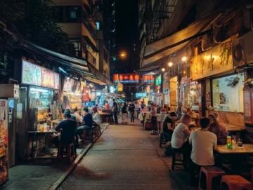 臺灣夜市美食蚵仔煎：看似簡單卻藏美味秘訣！