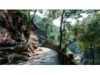 問(wèn)道崆峒山，品味隴東美食：平?jīng)龅奈幕c旅行指南