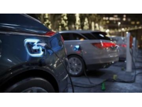 掌握電動車安全行駛要點(diǎn)：超車“三不超”與跟車“五不要