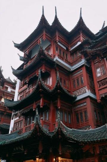 開封是一座歷史文化悠久的城市,以下是一份2天的旅游攻略