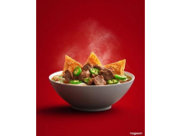 牛肉面：不見其粉，滿口皆牛香