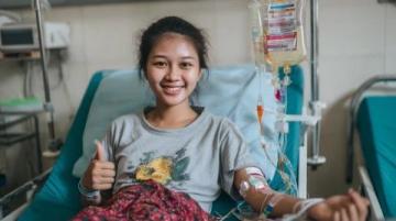 18歲少女逆境抗癌：用微笑面對生命大考