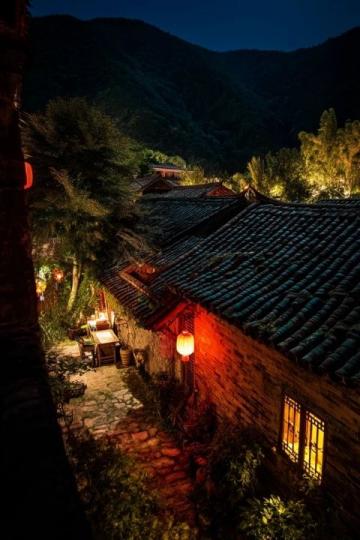 秋夜憶鄉關山高