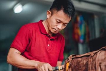 探索皮革世界:從基礎到制作技巧的手工皮具指南