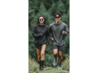 華為余承東又被網友在深圳塘朗山偶遇了，這次還帶著老婆一起爬山,9月6號周六上午