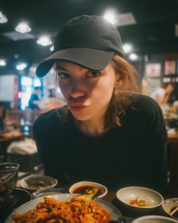 凌晨一點,落地吳圩機場,或是歸家的游子,或者外地的游客,饑腸轆轆卻沒有什么胃口