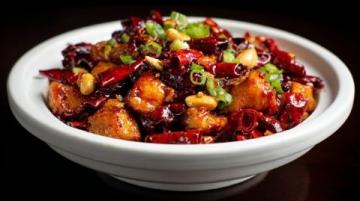 西昌出差必嘗:大成商業廣場的超大碗雞火絲餌塊