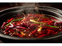 重慶是一座美食之都，以其麻辣鮮香的獨特風味吸引著眾多食客