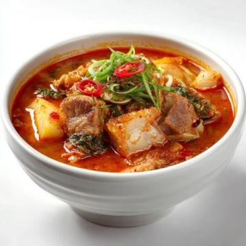 文山酸湯牛肉:家常版酸辣開胃舌尖美味