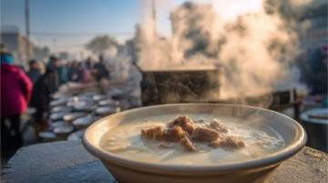 閩南雙寶：泉州姜母鴨與漳州蚵仔煎的美食對決