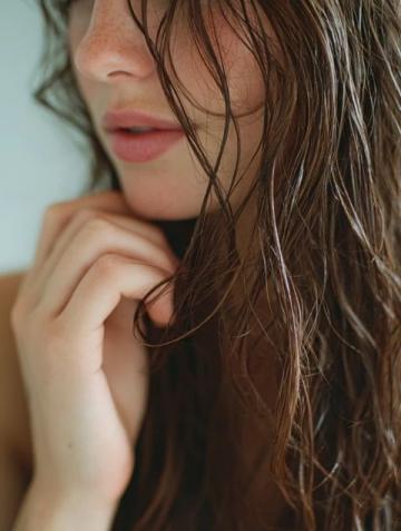 常吃這11樣食物，三個月后頭發變密又黑光澤