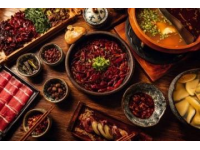 無錫十大特色美食無錫有許多極具特色的美食，以下是無錫十大特色美食