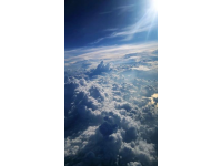 昨天云南昆明乘飛機(jī)三個多小時到咸陽，在咸陽等候六個多小時，轉(zhuǎn)機(jī)飛三個多小時