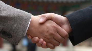 頭部主播合作遭拒：老字號商家堅守匠心拒絕暴富機會