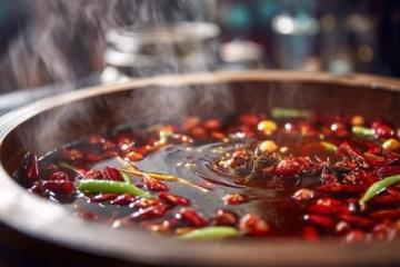 深圳水貝驚現70萬純金火鍋，只為獨特烹飪體驗？