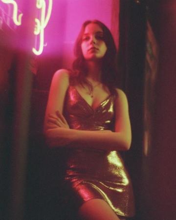 當城市霓虹模糊了星辰,我在北緯22°的云霧深處。