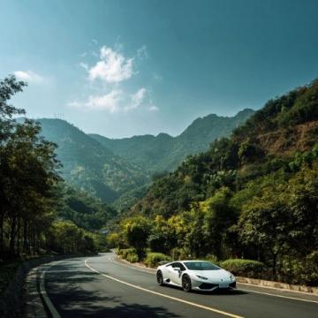 驅車三小時從南充抵達重慶下浩里老街停車區