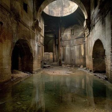 揭秘城市的隱形守護者:地下排水系統的奧秘與作用