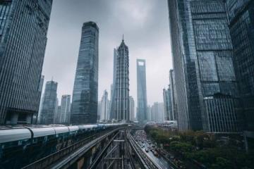 來重慶吃個輕軌再走吧!