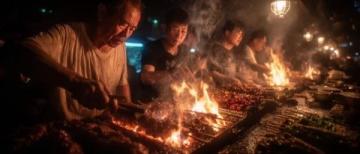 皇姑區亞明夜市：沈陽煙火氣濃厚的美食之旅