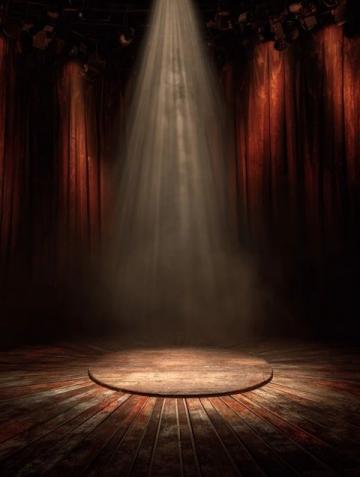 舞臺(tái)上的情感戲劇：一段演藝生涯中的甜美爭(zhēng)執(zhí)