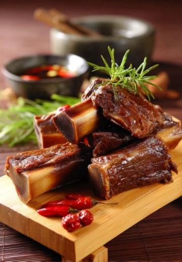 排骨在中華美食里可是超有人氣的食材,肉質鮮嫩,肥瘦搭配恰到好處