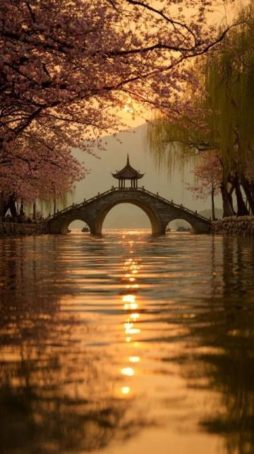 以下是一份杭州旅游攻略,包括景點、美食和住宿等方面的推薦