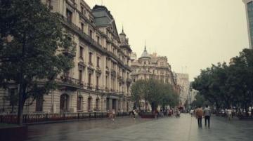 相比熱鬧的中街，沈陽還有一條更老牌、位置更黃金的商業(yè)街