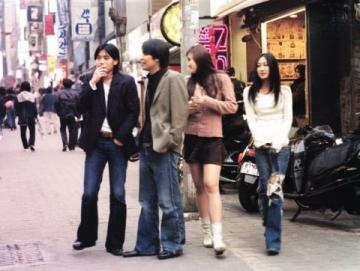 上海游客“撞臉”現象引關注,跨國家庭視角獨特,新生活圈悄然興起