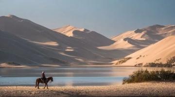 新疆?dāng)z影圣地：探尋自然奇觀與文化故事，捕捉詩(shī)意瞬間