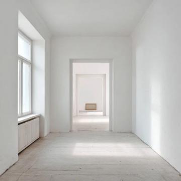 王晶現身江蘇某飯店吃飯,老板娘親自接待,王晶:菜真好吃!