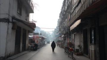 海口上邦百匯小吃街擔憂高空墜物安全隱患