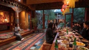 神農架木魚鎮寶藏餐廳：“野人飯店”，狂野名字下的暖心美食之旅