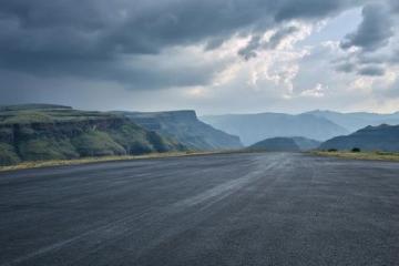 
嵐圖長(zhǎng)途駕駛體驗(yàn)：完美續(xù)航與智能駕駛挑戰(zhàn)之旅