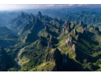 桂林陽朔喀斯特奇觀：探秘課本中的峰林與地下世界